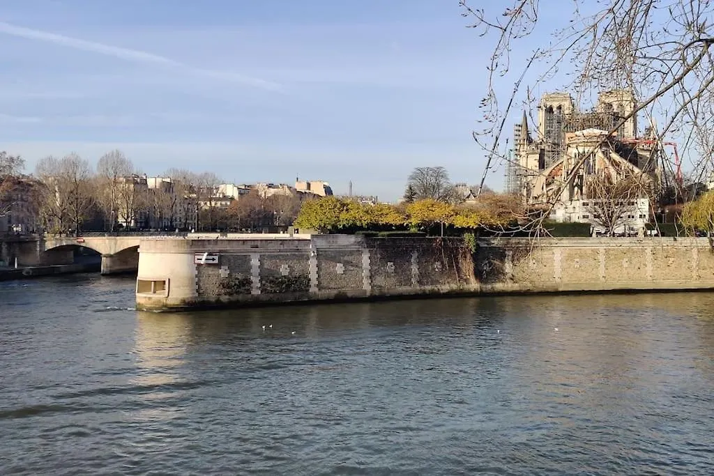 Ile Saint Louis, Notre Dame, Suite 1 Chambre 2 A 4P Paris France