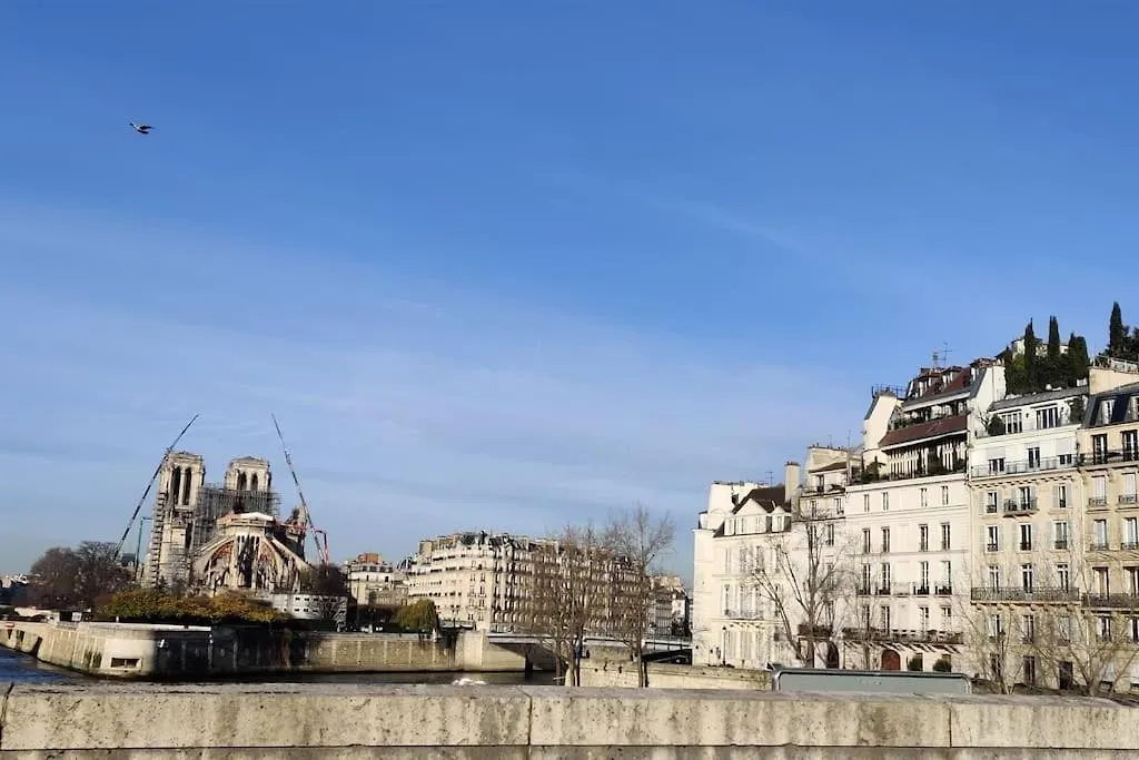 Ile Saint Louis, Notre Dame, Suite 1 Chambre 2 A 4P Paris Apartment